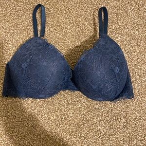 5 Victoria’s Secret Bras